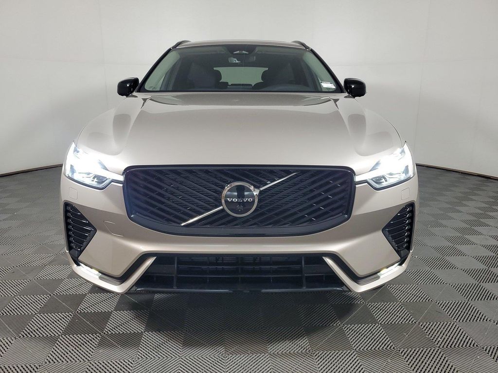 صورة 2 لـ 2026 Volvo XC60 B5 PLUS