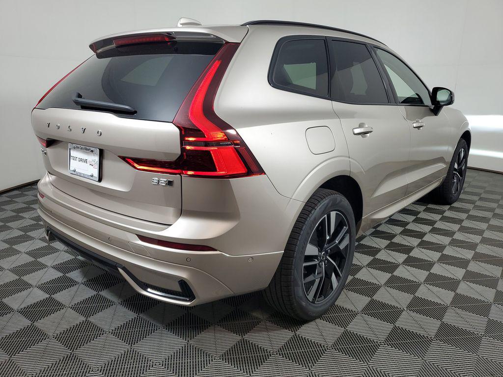 2026 Volvo XC60 B5 PLUS 照片 6