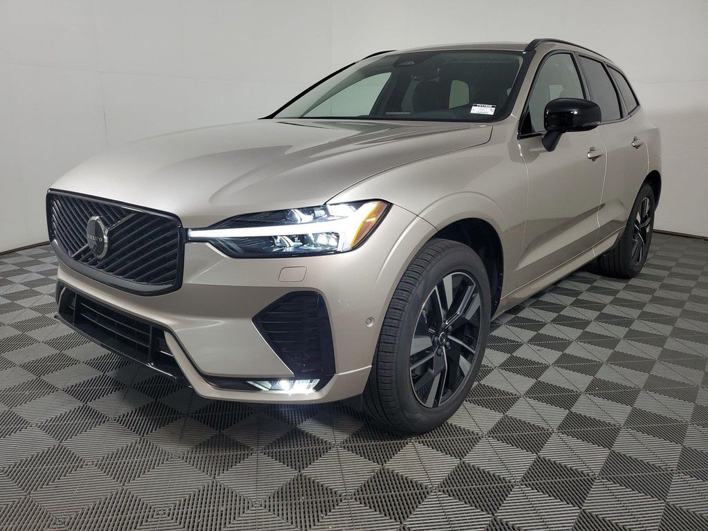 صورة 3 لـ 2026 Volvo XC60 B5 PLUS