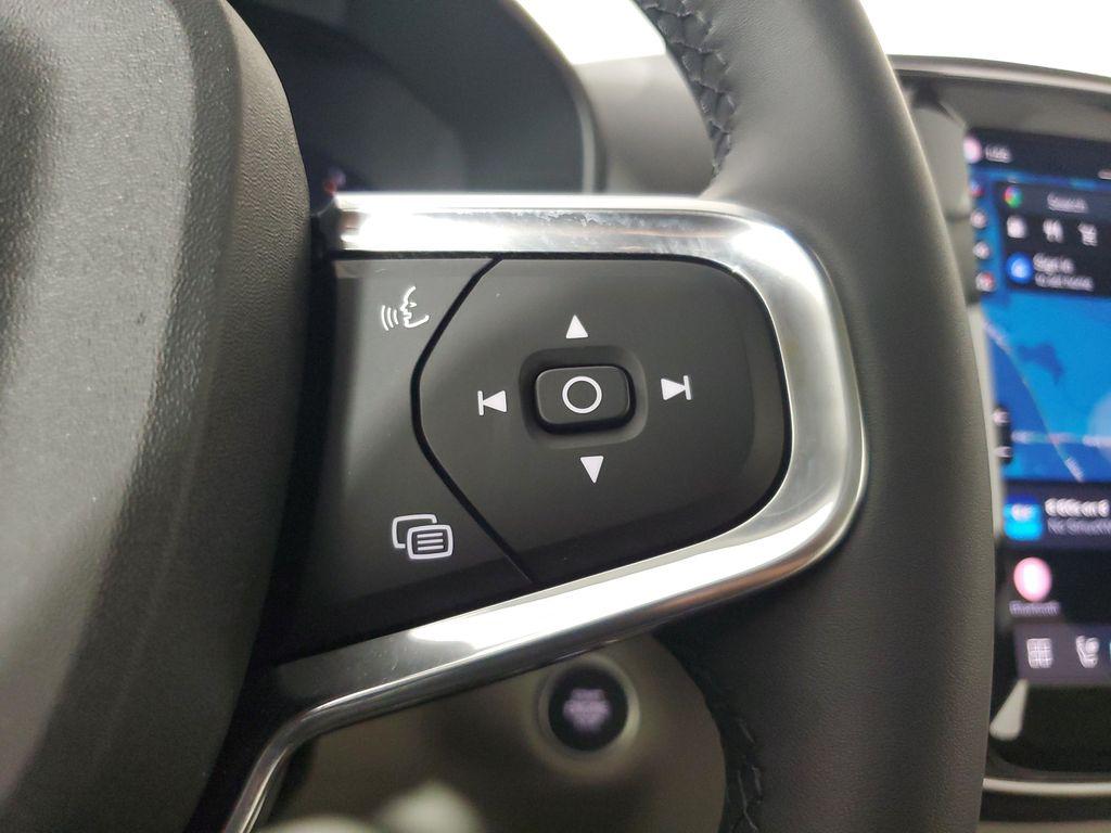 صورة مصغرة 24 لـ 2025 Volvo XC40 B5 PLUS BRIGHT THEME