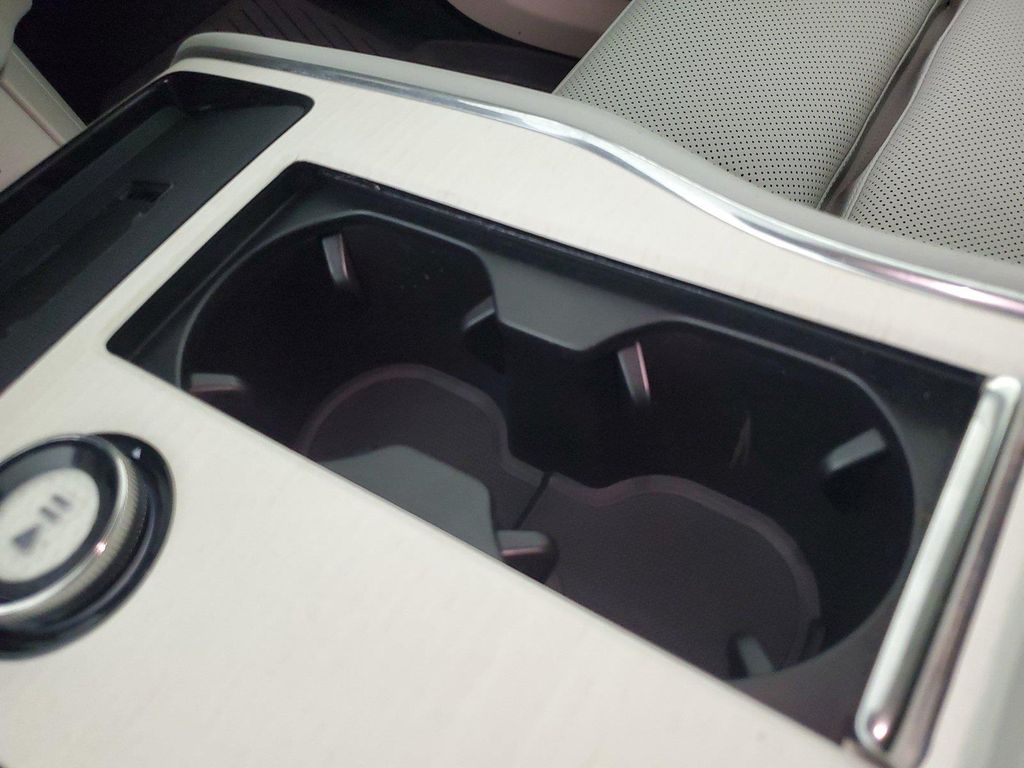 صورة مصغرة 30 لـ 2025 Volvo EX90 PLUS, TWIN MOTOR PERFORMANCE, FULLY ELECTRIC,
