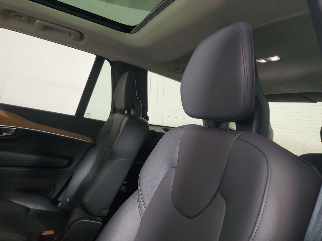 2024 Volvo XC90 B6 PLUS BRIGHT THEME 6-SEATER thumbnail 15