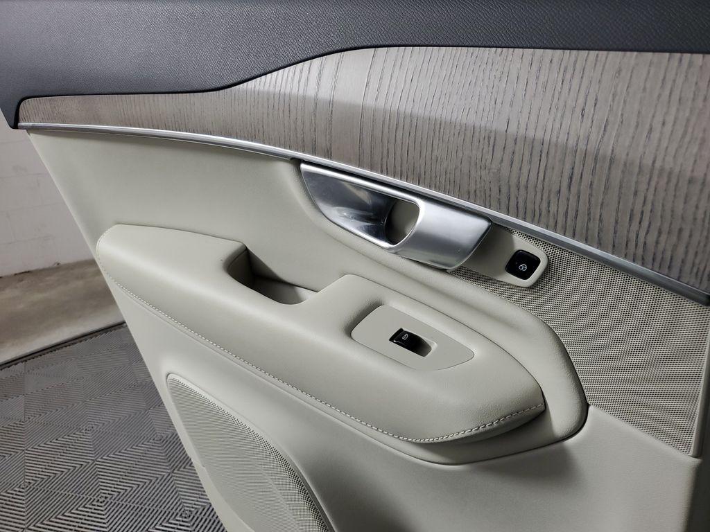 2024 Volvo XC90 B6 PLUS BRIGHT THEME 7-SEATER thumbnail 20