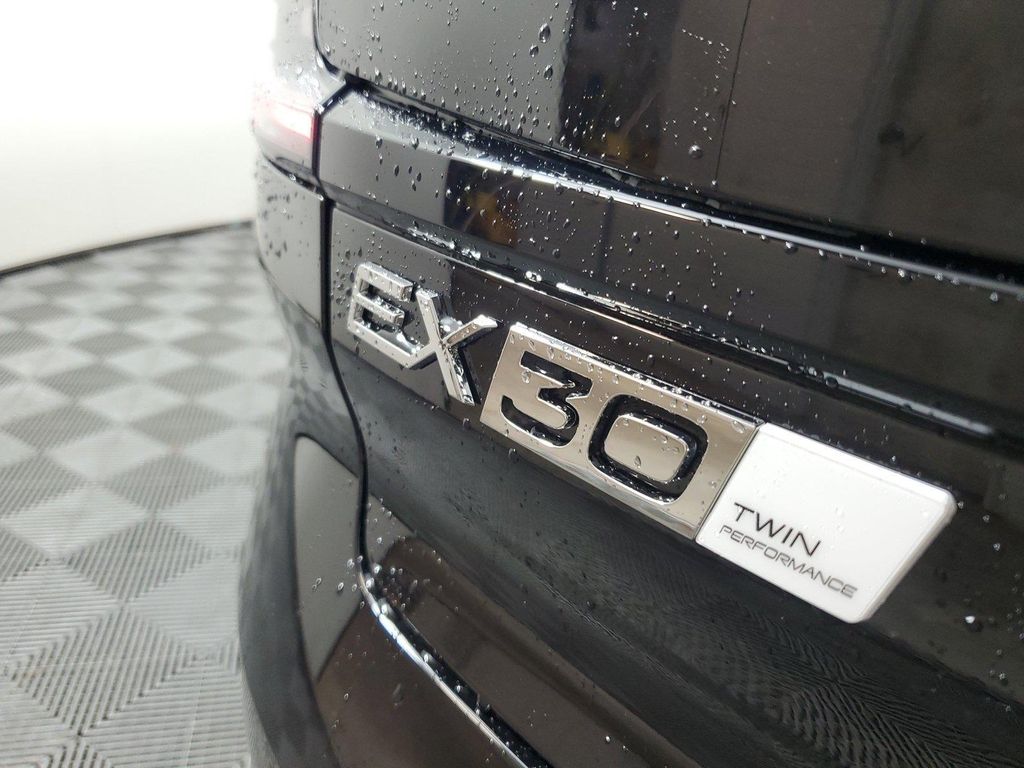 صورة 7 لـ 2026 Volvo EX30 PLUS TWIN MOTOR PERFORMANCE, FULLY ELECTRIC