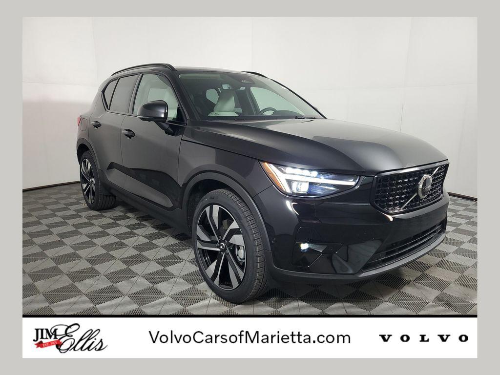 New 2026 Volvo XC40 Ultra, B5 AWD Gas (mild hybrid), Dark
