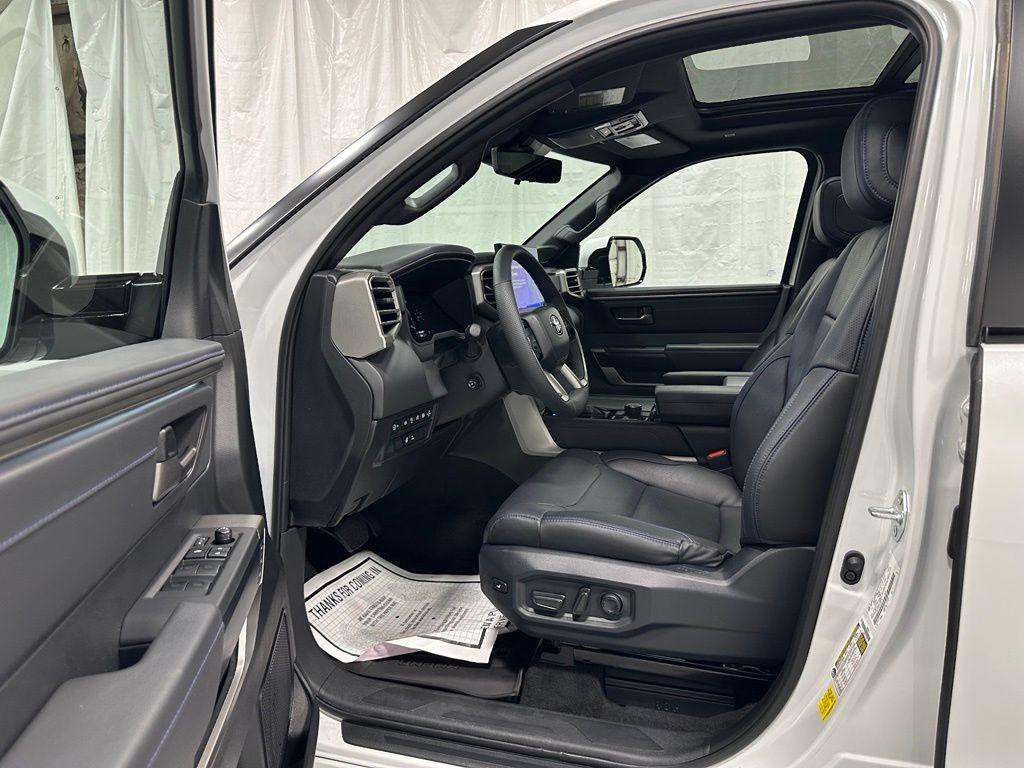 2026 TOYOTA TUNDRA PLATINUM photo 10