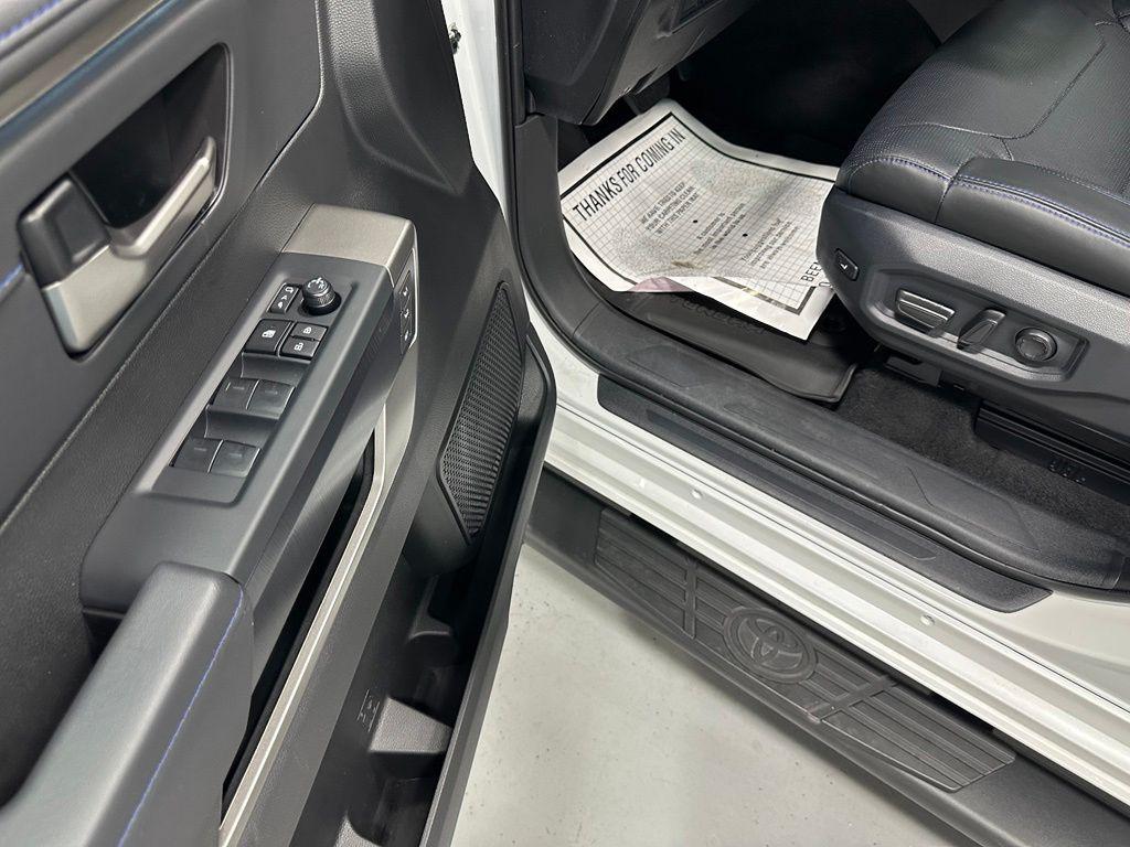 2026 TOYOTA TUNDRA PLATINUM photo 9
