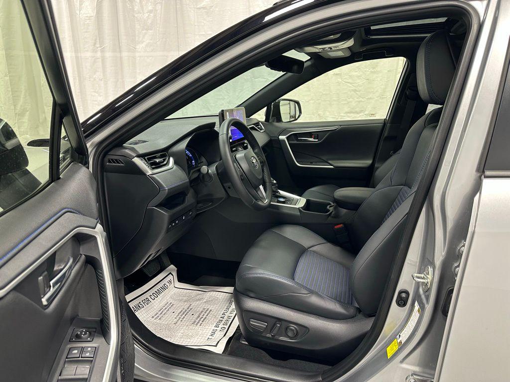 TOYOTA RAV4 - 10