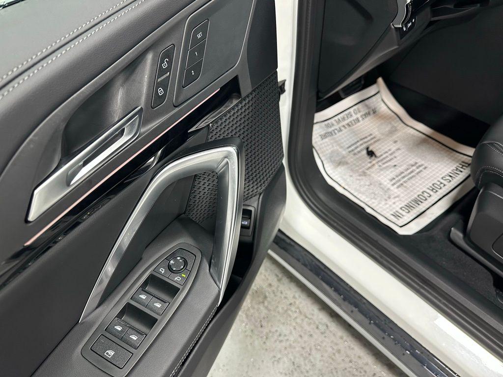 BMW X1 XDRIVE28I - 9