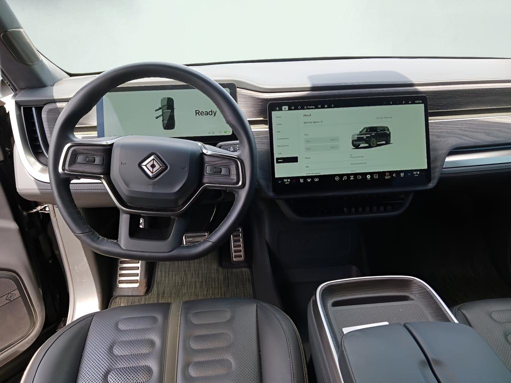 صورة 7 لـ 2023 Rivian R1S ADVENTURE