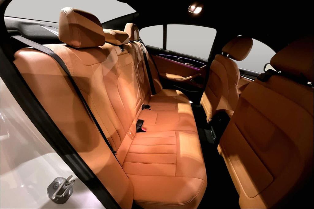 2023 BMW 530 I XDRIVE — миниатюра 19