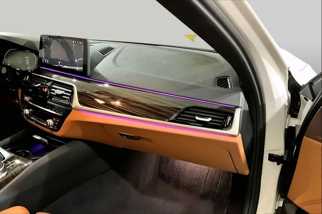 2023 BMW 530 I XDRIVE — миниатюра 18