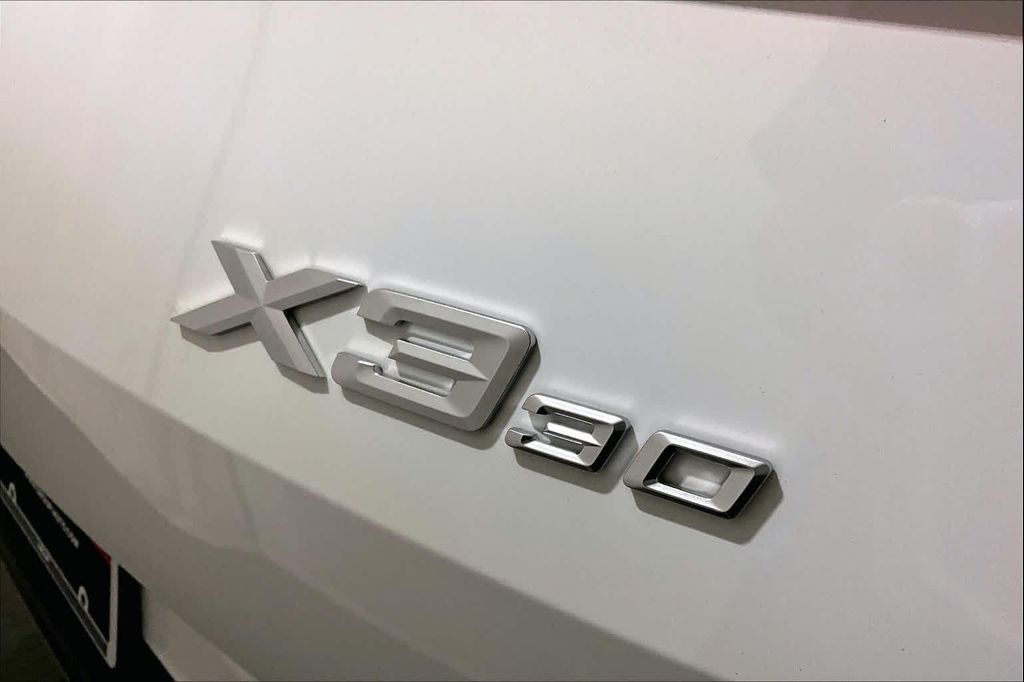 صورة 9 لـ 2025 BMW X3 30 XDRIVE
