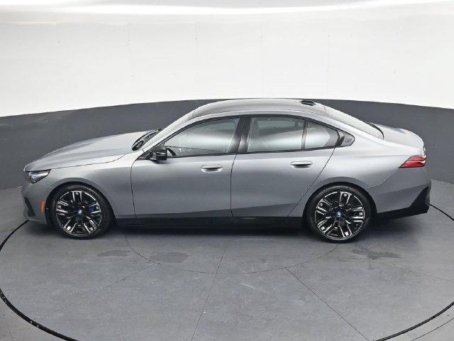 صورة مصغرة 27 لـ 2025 BMW I5 M60