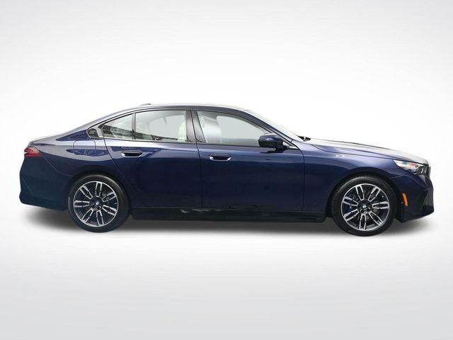 2027 BMW 550E 550E XDRIVE — фото 3