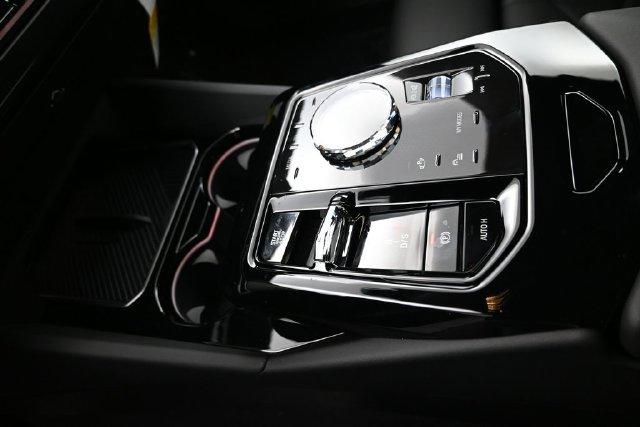 2027 BMW 550E 550E XDRIVE 缩略图 13