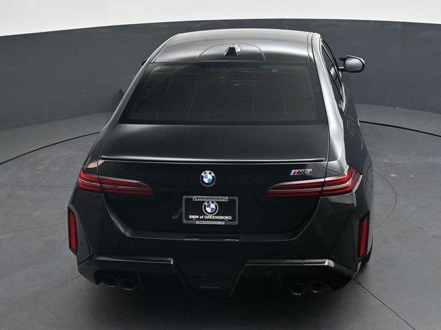 صورة مصغرة 29 لـ 2026 BMW M5 BASE