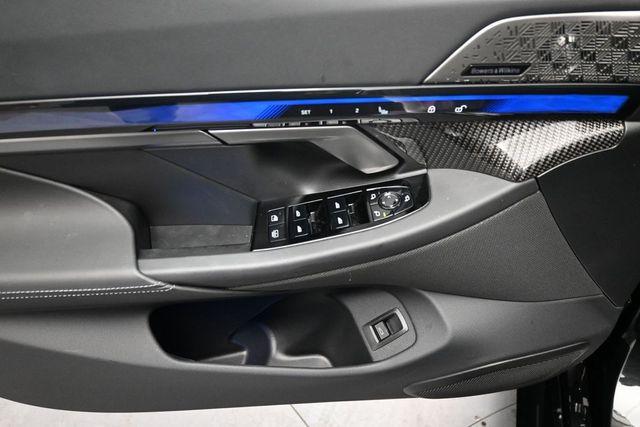 صورة مصغرة 19 لـ 2026 BMW M5 BASE