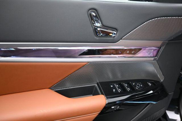 2026 BMW 740 I thumbnail 18