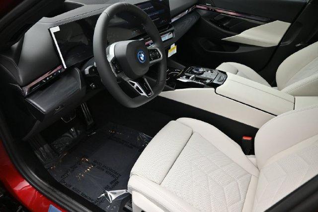 2027 BMW 550E 550E XDRIVE — миниатюра 20