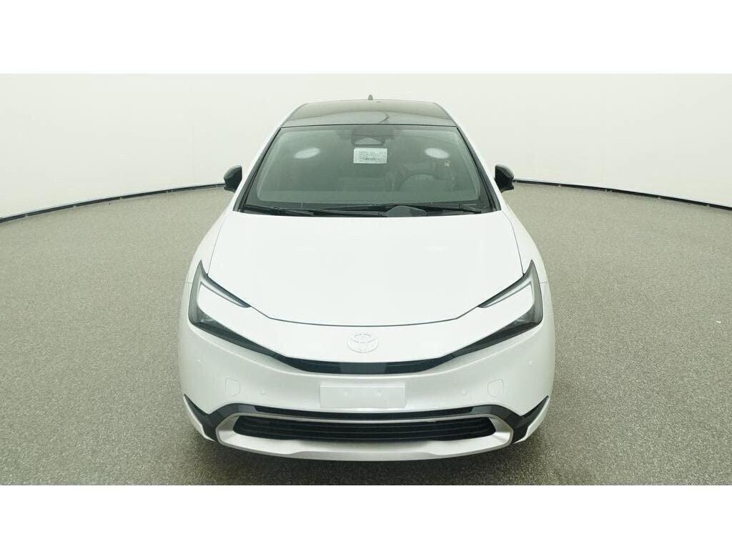 صورة 15 لـ 2026 Toyota PRIUS PLUG-IN HYBRID XSE