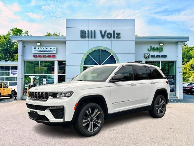 New 2027 Jeep Grand Cherokee Laredo