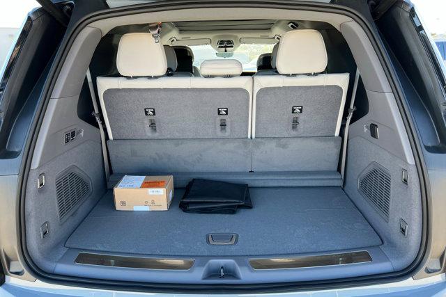 صورة مصغرة 23 لـ 2026 Cadillac ESCALADE IQL LUXURY