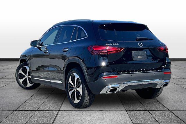 MERCEDES-BENZ GLA - 5