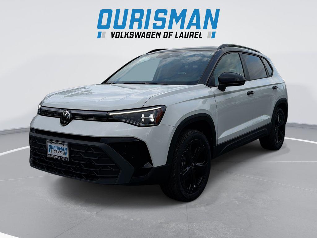 New 2026 Volkswagen Taos SE Black