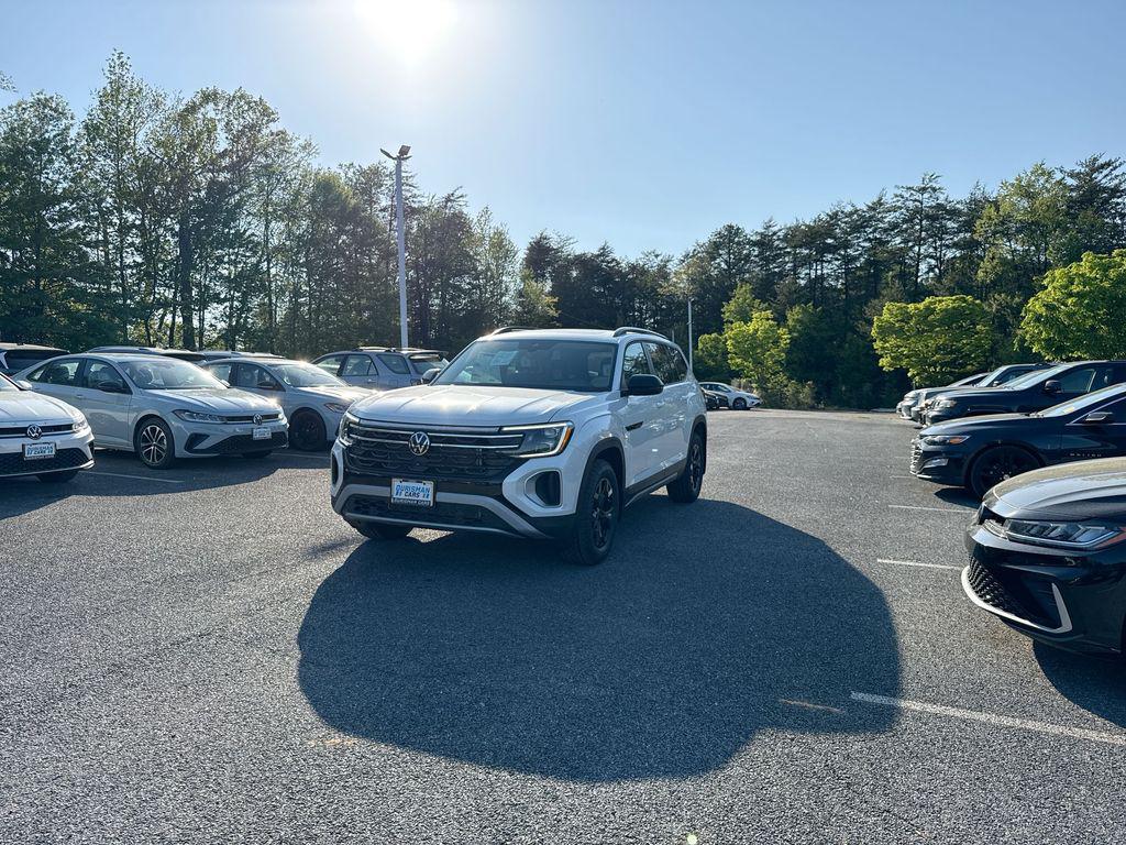 New 2026 Volkswagen Atlas Peak Edition