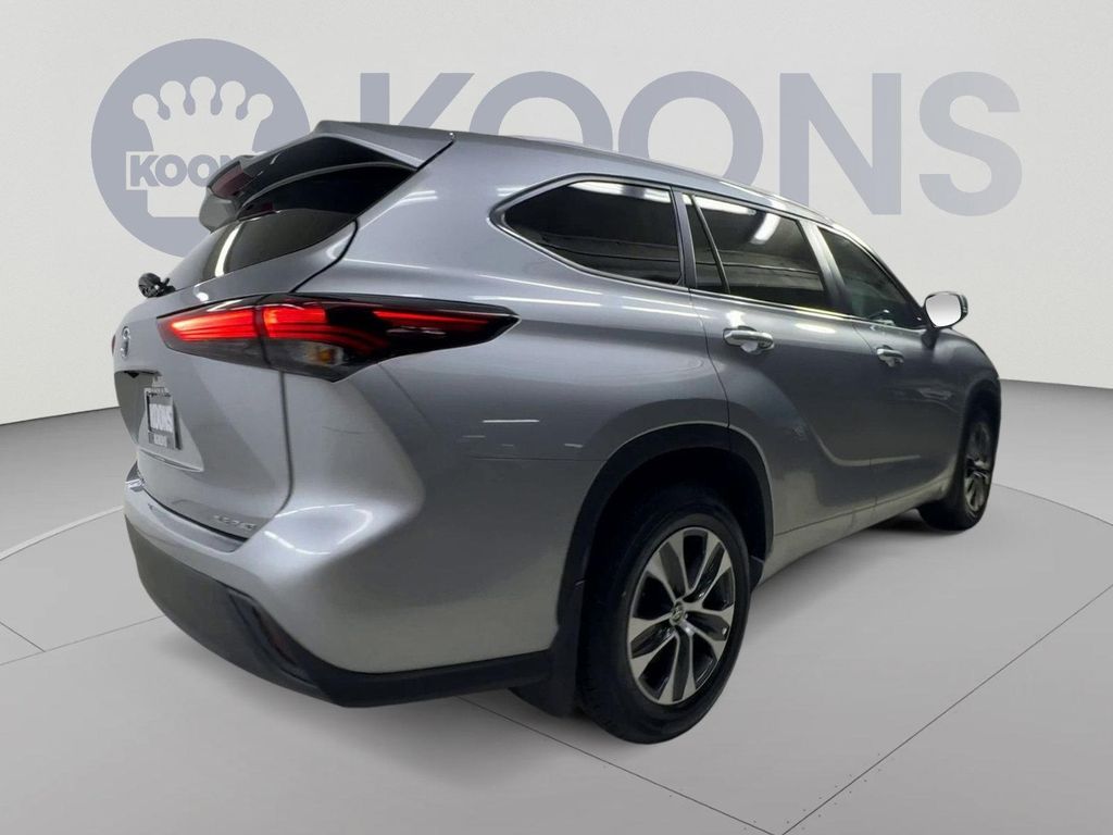 صورة 8 لـ 2025 Toyota HIGHLANDER XLE