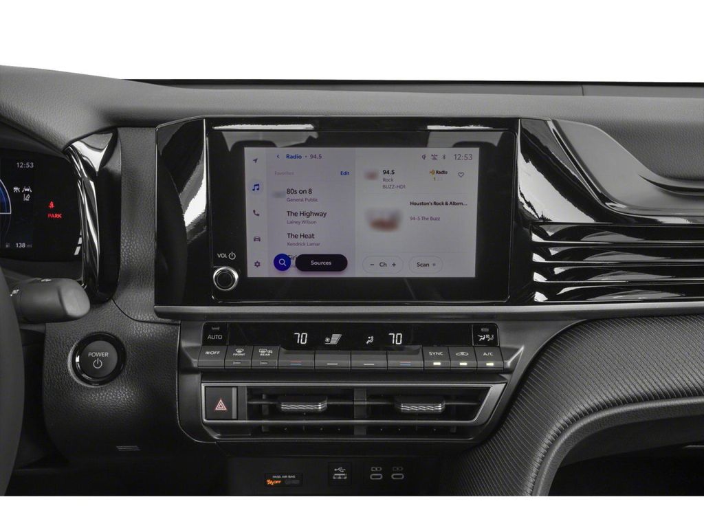 صورة 7 لـ 2026 Toyota CAMRY SE
