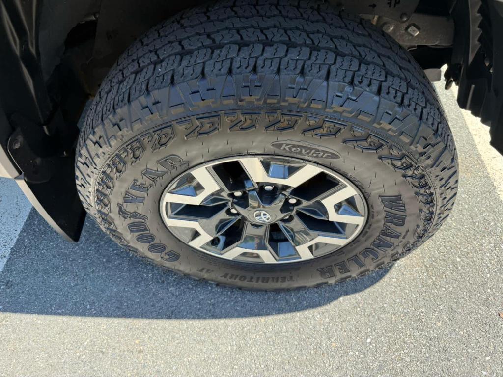 2023 Toyota TACOMA TRD OFF ROAD photo 7