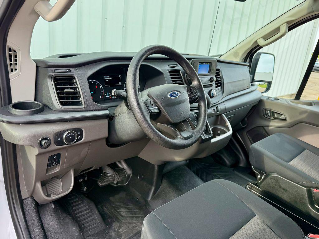 صورة 10 لـ 2025 FORD TRANSIT-250 BASE