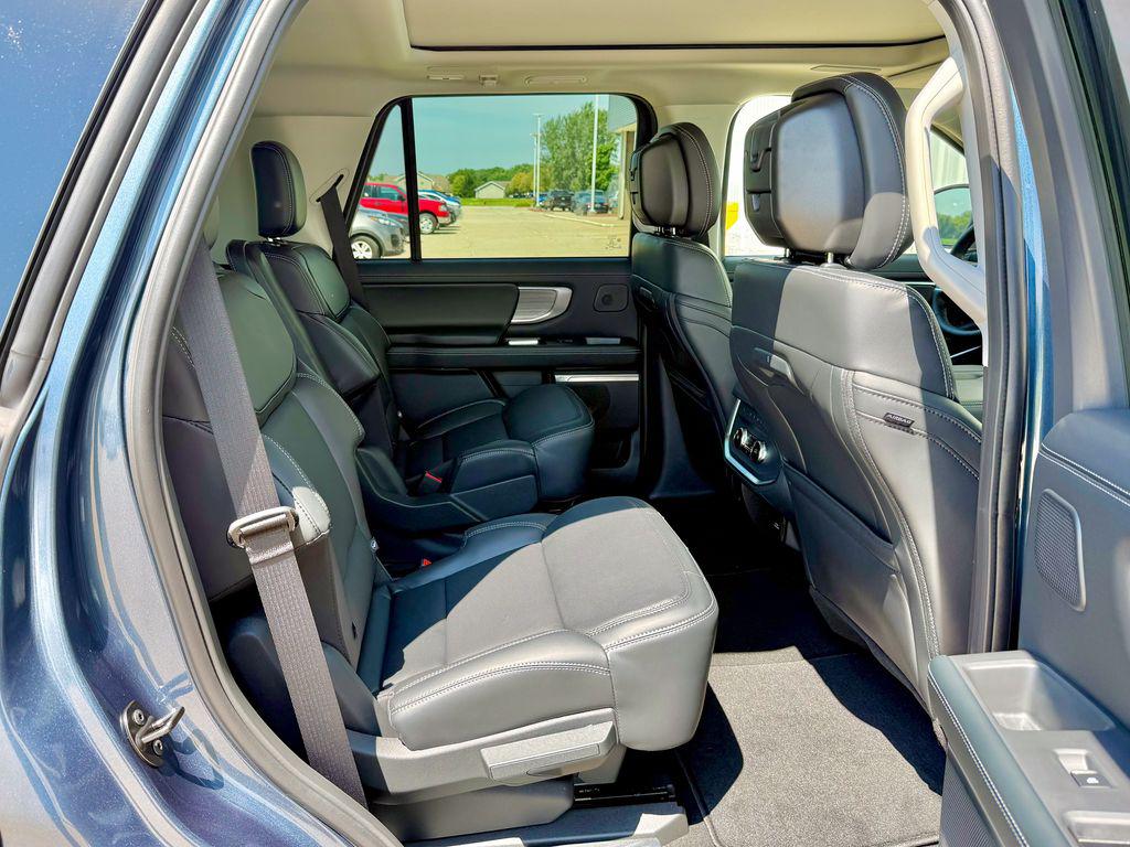2027 FORD EXPEDITION PLATINUM — миниатюра 25
