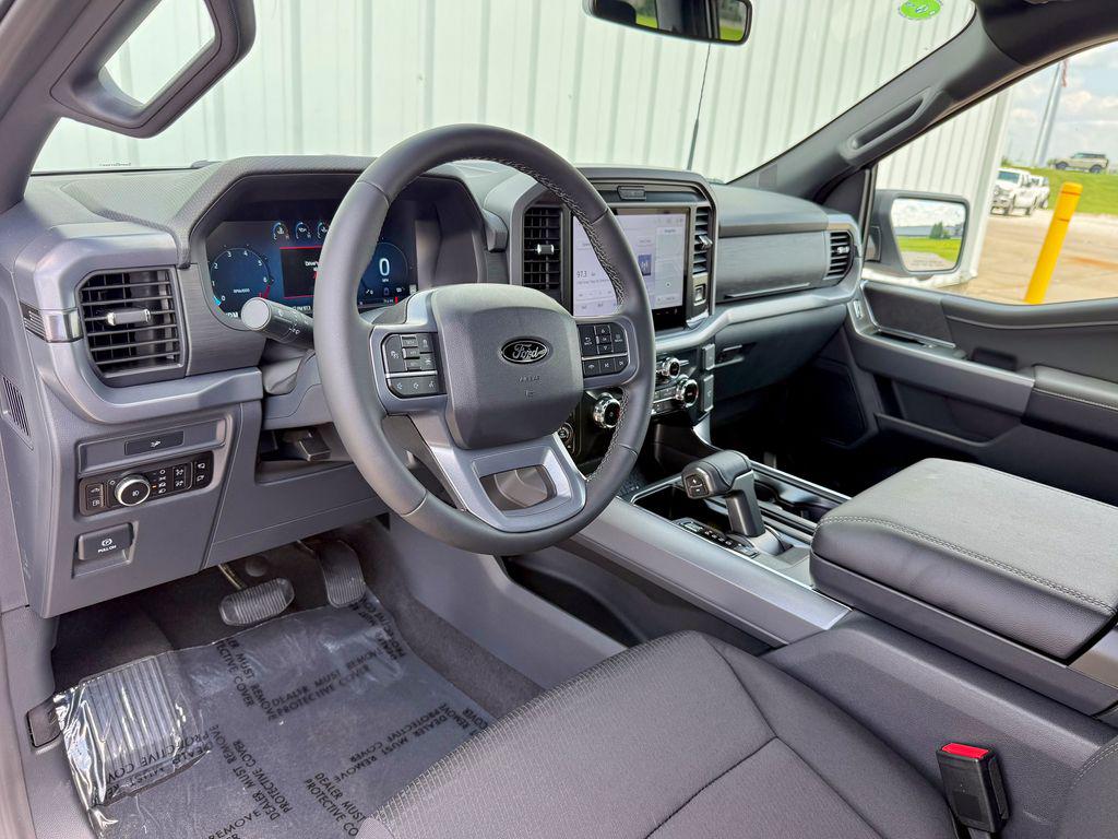 صورة 10 لـ 2026 FORD F-150 XLT
