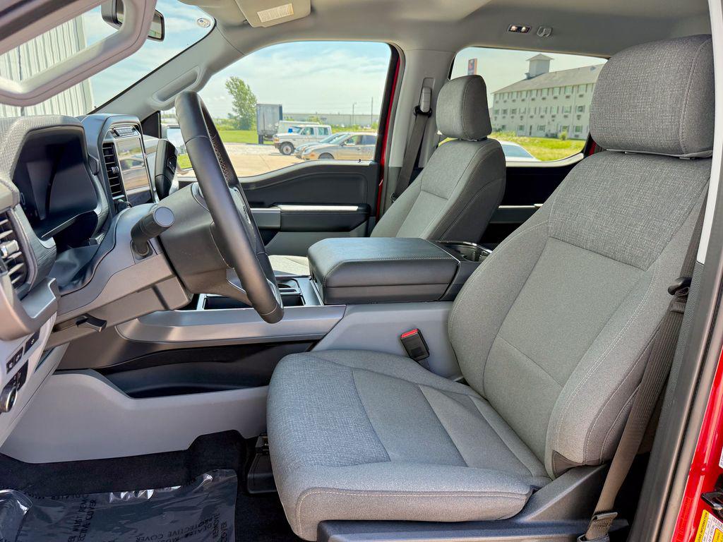 صورة مصغرة 11 لـ 2024 FORD F-150 XLT