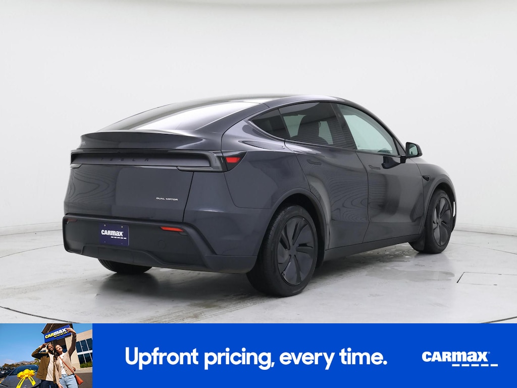TESLA MODEL Y LONG RANGE - 10