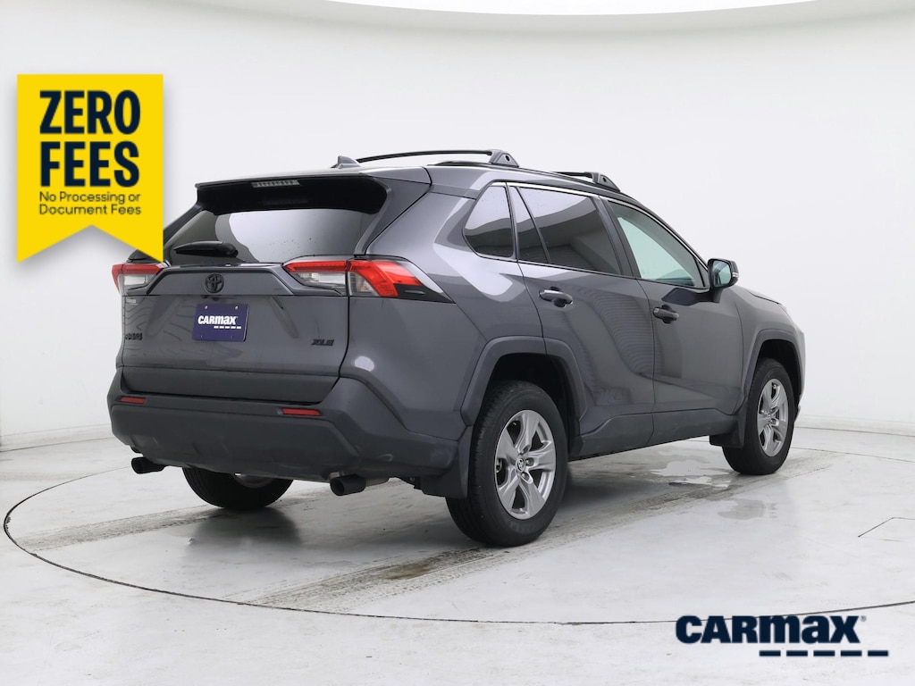 صورة 10 لـ 2024 Toyota RAV4 XLE