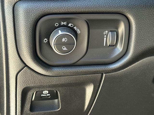 2023 RAM 1500 BIG HORN thumbnail 20