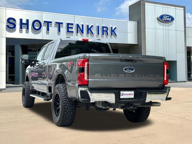 2025 FORD F-250 LARIAT — фото 7