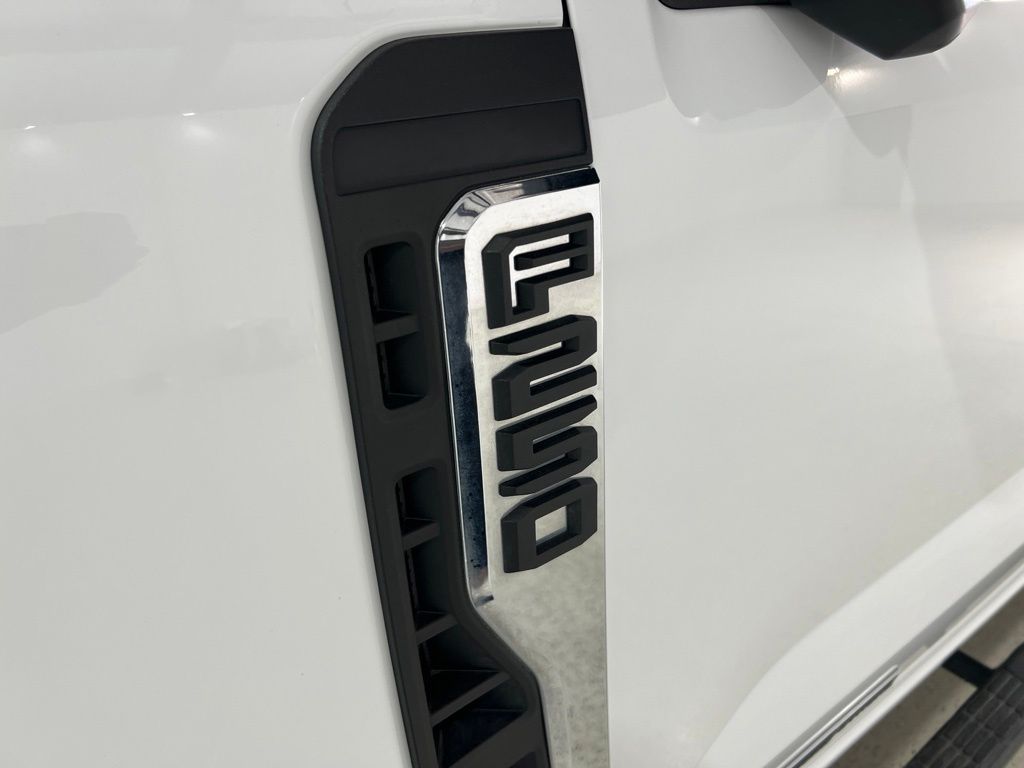 2023 FORD F-250 LARIAT 缩略图 30