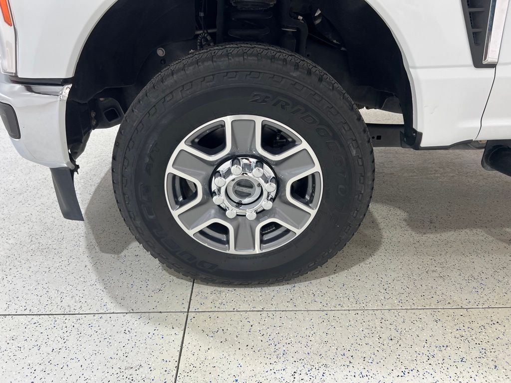 2023 FORD F-250 LARIAT 缩略图 31