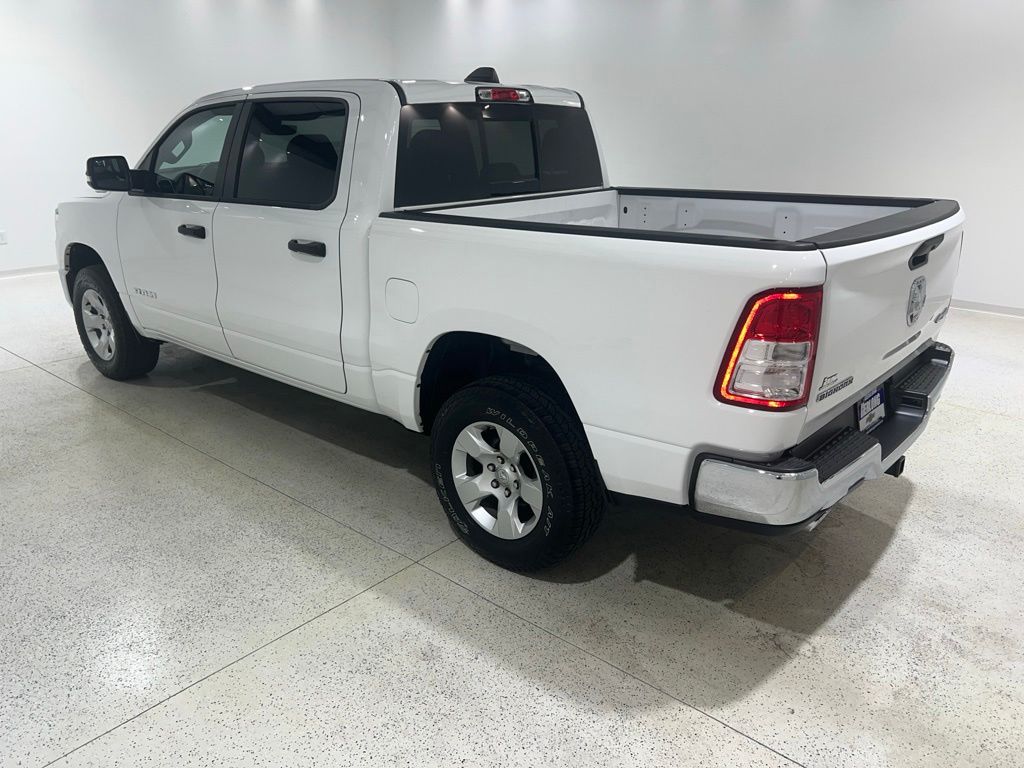 2024 RAM 1500 BIG HORN 照片 3
