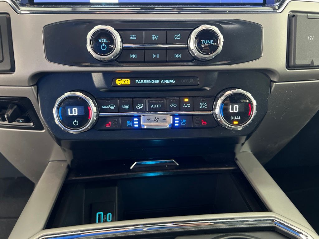 2022 FORD F-250 LARIAT — миниатюра 16