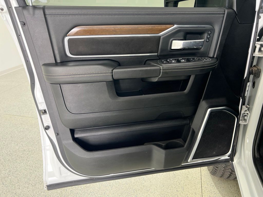 2024 RAM 2500 LARAMIE 缩略图 21