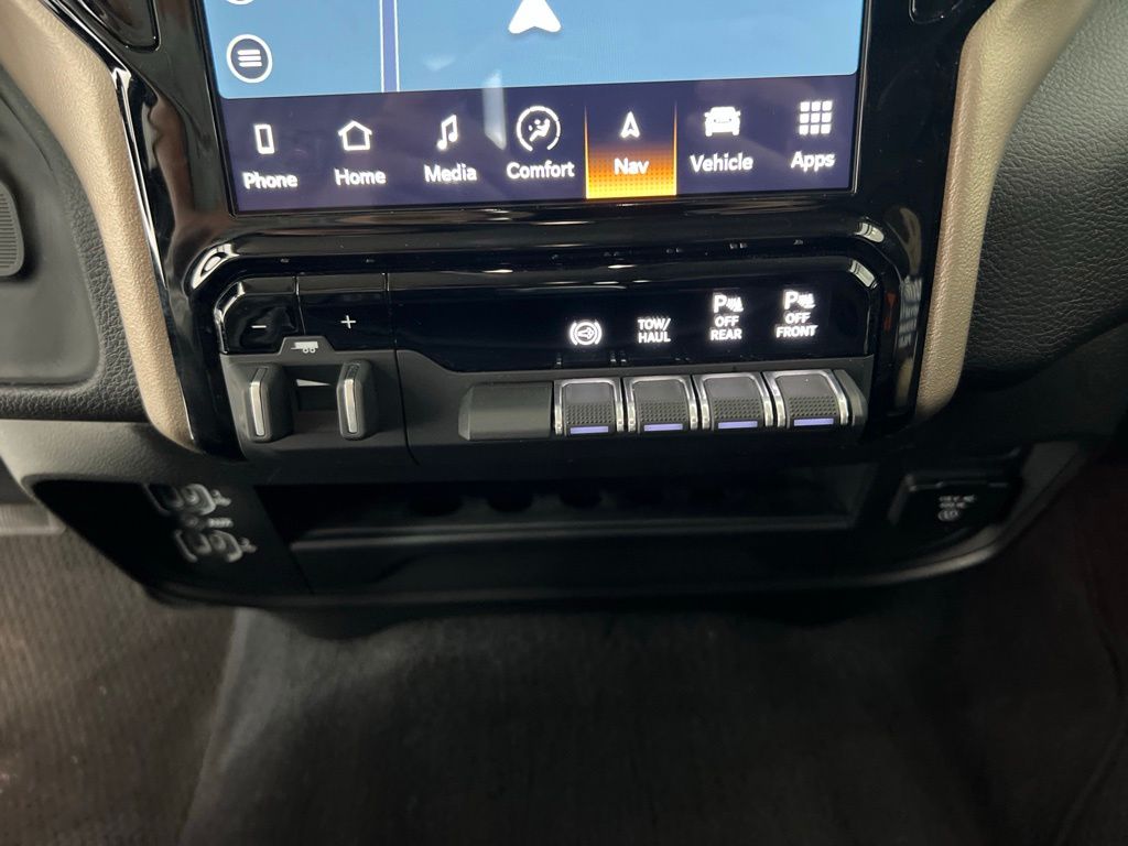 2024 RAM 2500 LARAMIE 缩略图 18