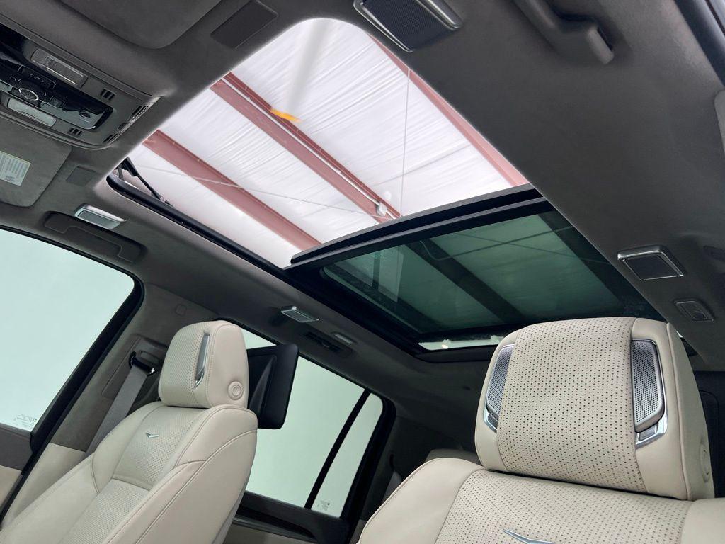 صورة مصغرة 18 لـ 2026 Cadillac ESCALADE ESV PLATINUM EDITION