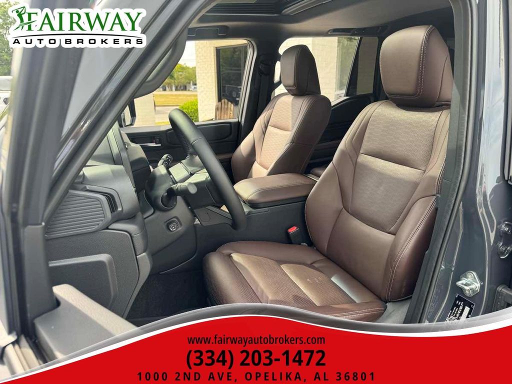 TOYOTA LAND CRUISER - 10