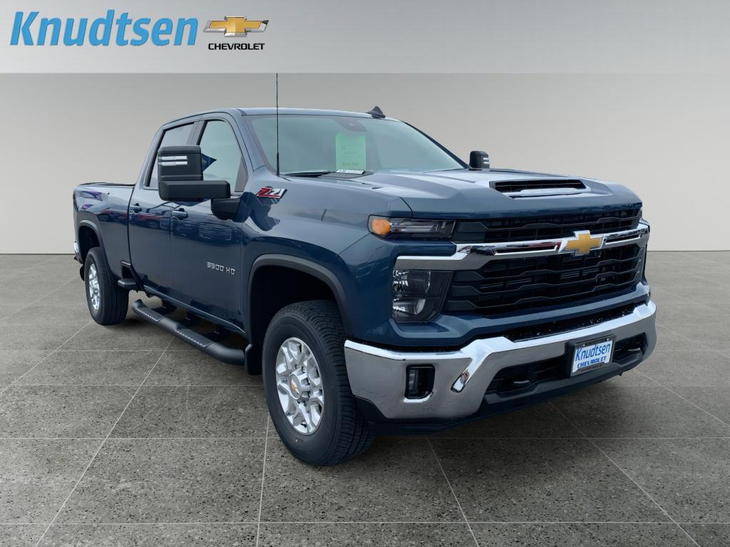 New 2026 Chevrolet Silverado 3500 LT
